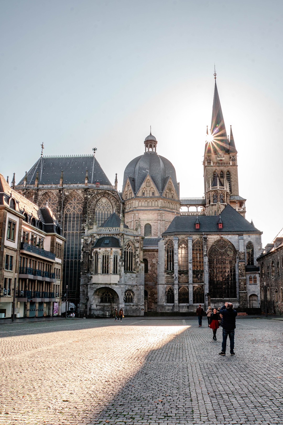 Potepanje_po_mestu_Aachen_-_Wandering_around_the_city_of_Aachen_-_Photo_by_Selina_Bubendorfer_on_Unsplash.jpg