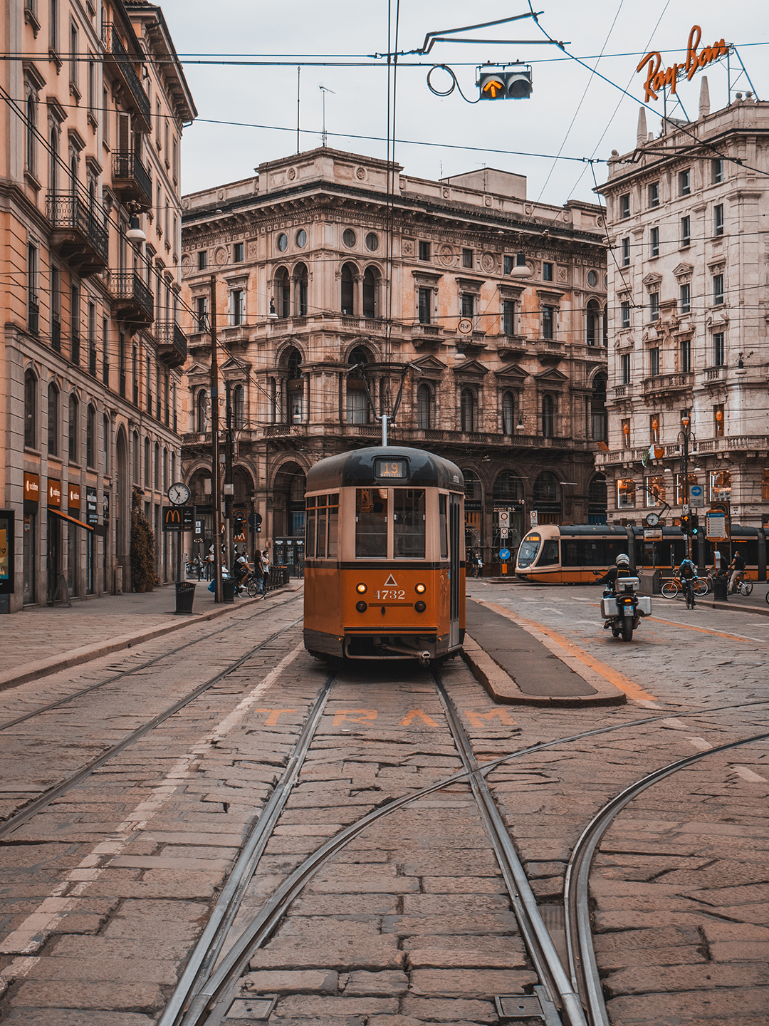 Znamenitosti_Milana_-_Sights_of_Milan_-_Photo_by_Mikita_Yo_on_Unsplash.jpg