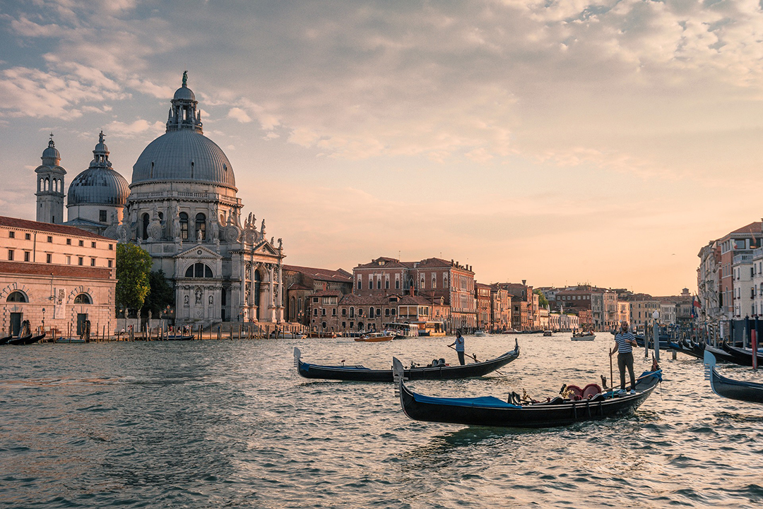 01_Kaj_si_ogledati_v_Benetkah_-_What_to_see_in_Venice_-_Image_by_Gerhard_Bogner_from_Pixabay.jpg